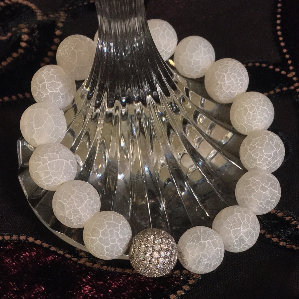 🛍🎁🌲Matte White Lace Agate Bracelet